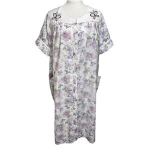 Casual Nights Sz L Floral Butterflies Snap Front Lavender House Dress Gown